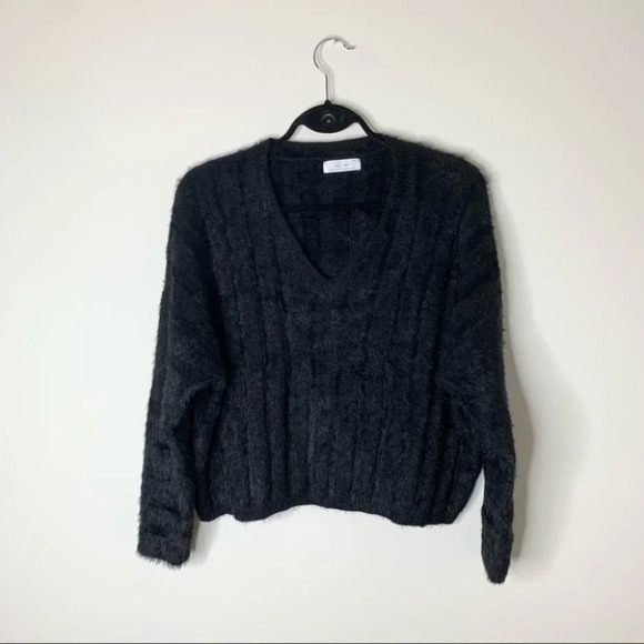 Oak and Fort Fuzzy Sweater V-neck Brushed Knit Black pullover fluffy Size XS - Picture 6 of 16